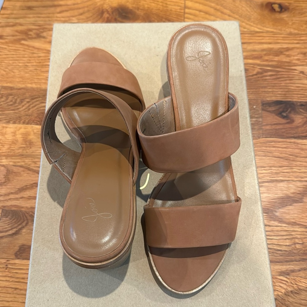 Joie tan sandals size 37 1/2